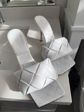 Bottega Veneta White Padded Leather Heeled Mules